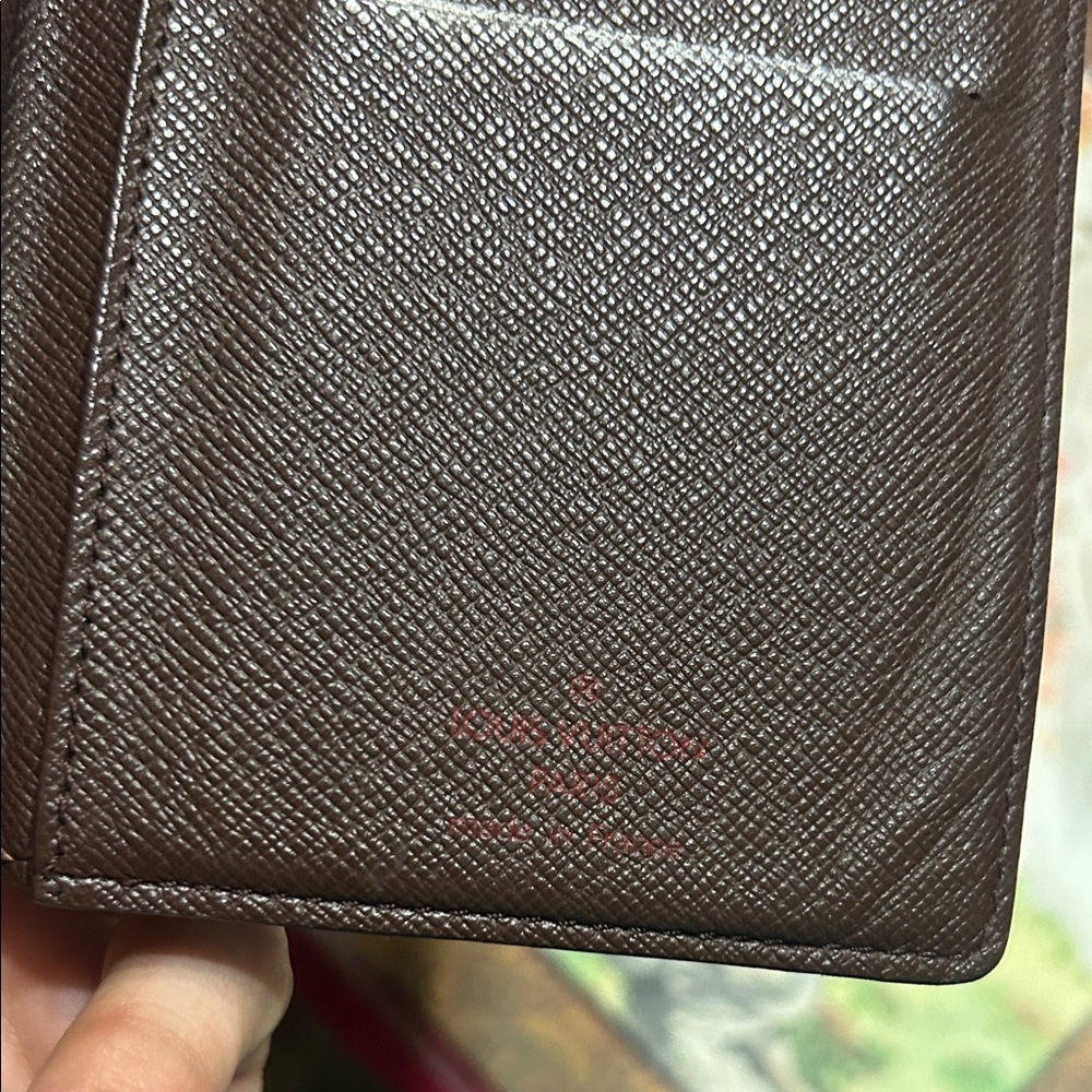 Authentic Louis Vuitton Damier Bi-fold Long Wallet in Good Pre-loved Condition - Picture 3 of 10